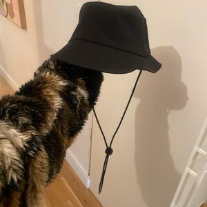 Lululemon Wide Brim Bucket Hat with Straps